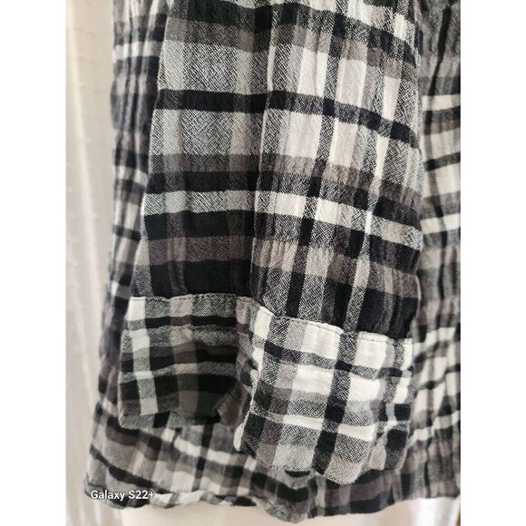 Company One plaid black and white button-up shirt - Picture 6 of 9